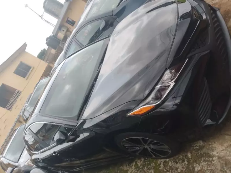 Toyota Camry   - 2018