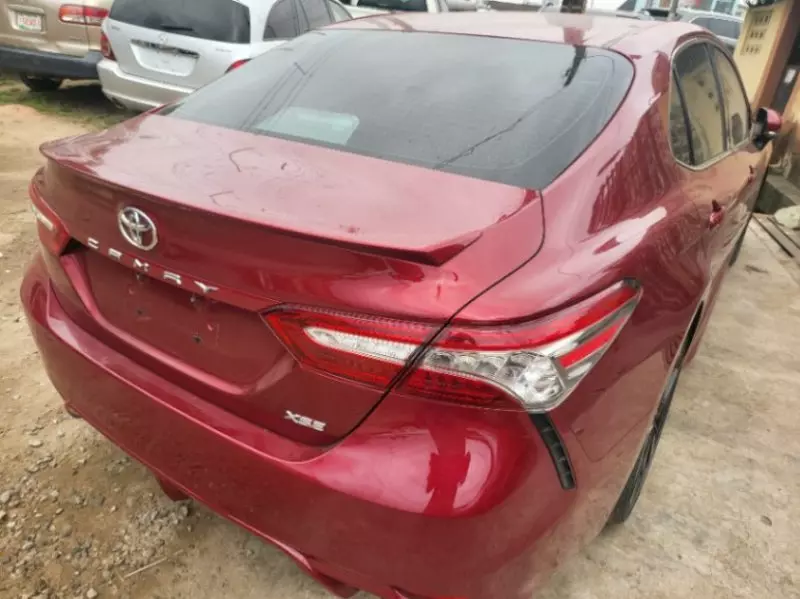 Toyota camry   - 2018
