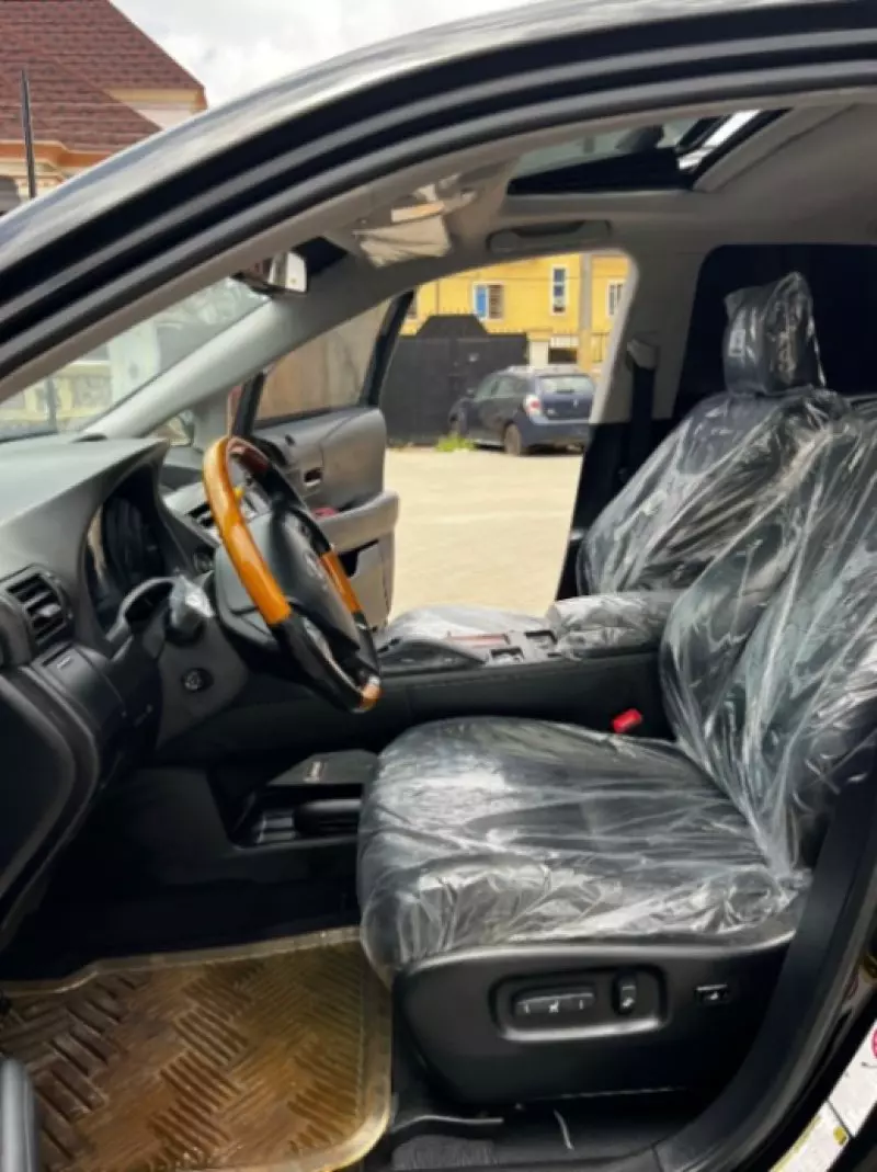Lexus RX   - 2010