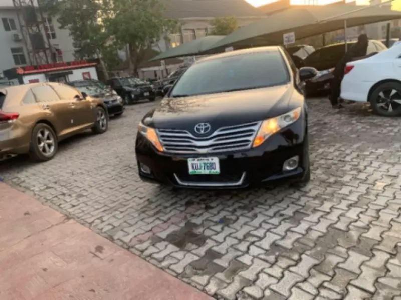 Toyota Venza   - 2012