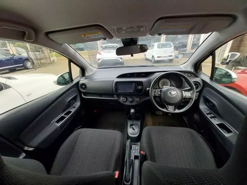 Toyota Vitz   - 2017