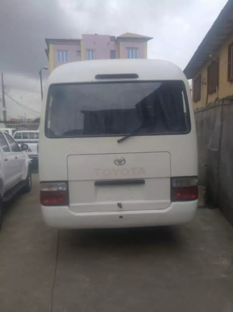 Toyota Coaster   - 2015