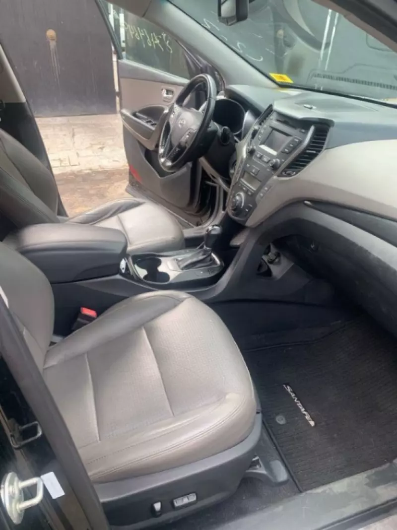 Hyundai Santa Fe   - 2013