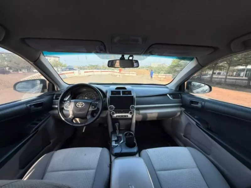 Toyota Camry   - 2012