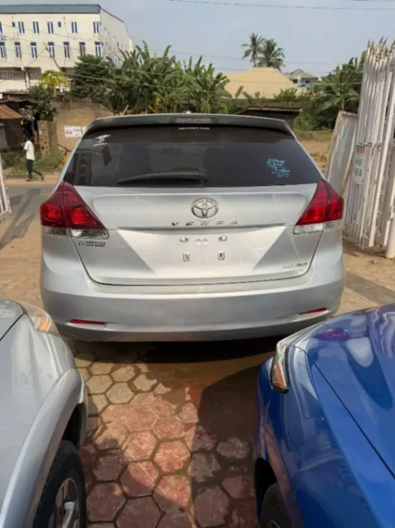 Toyota Venza   - 2013