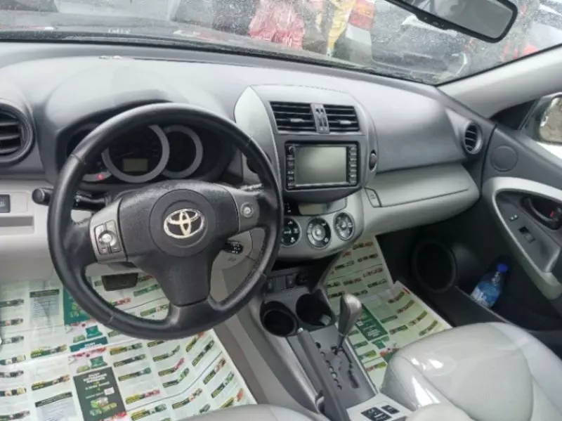 Toyota RAV4   - 2010