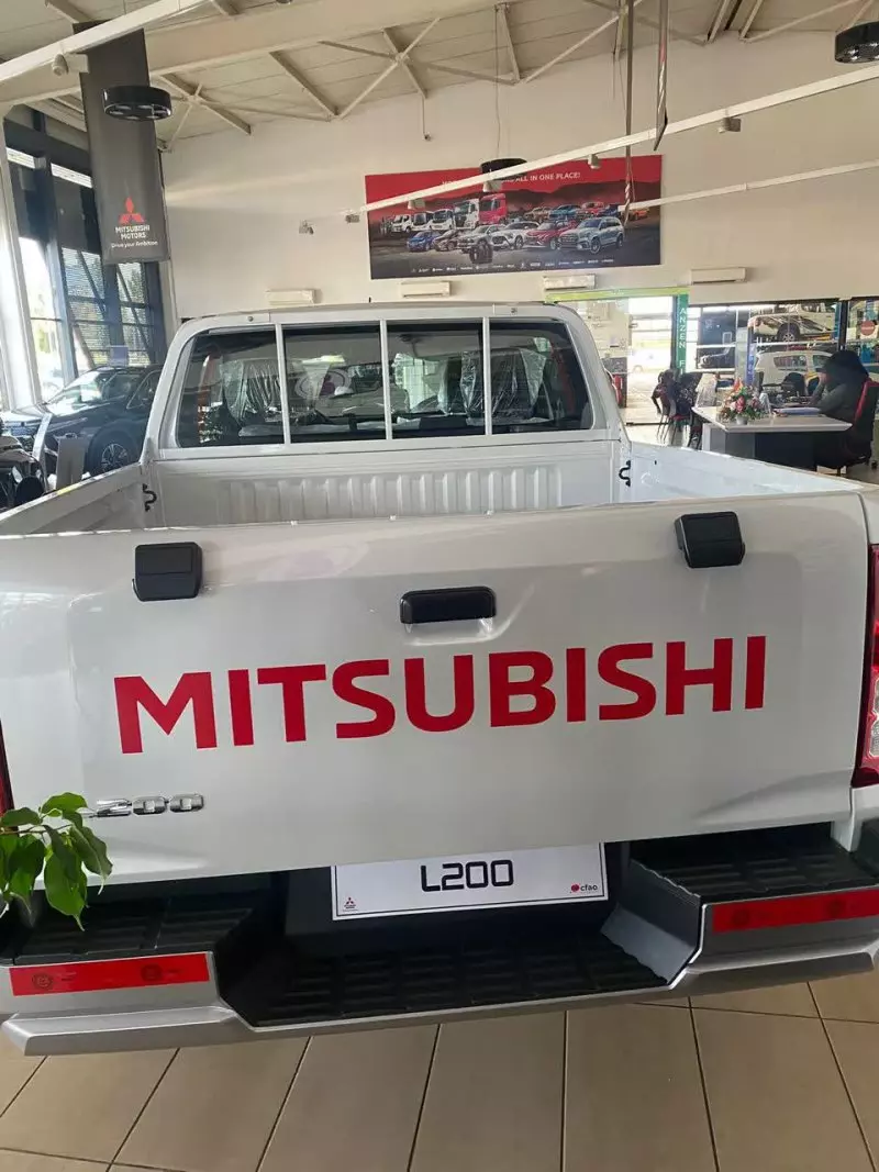 Mitsubishi L200   - 2025