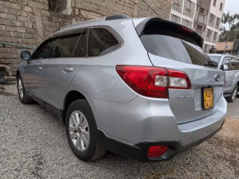Subaru Outback   - 2015