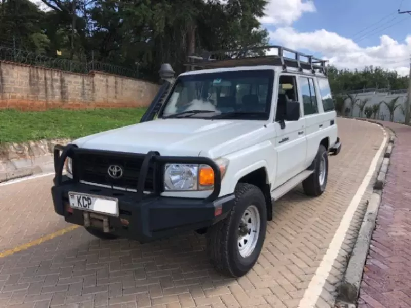 Toyota Land Cruiser   - 2017