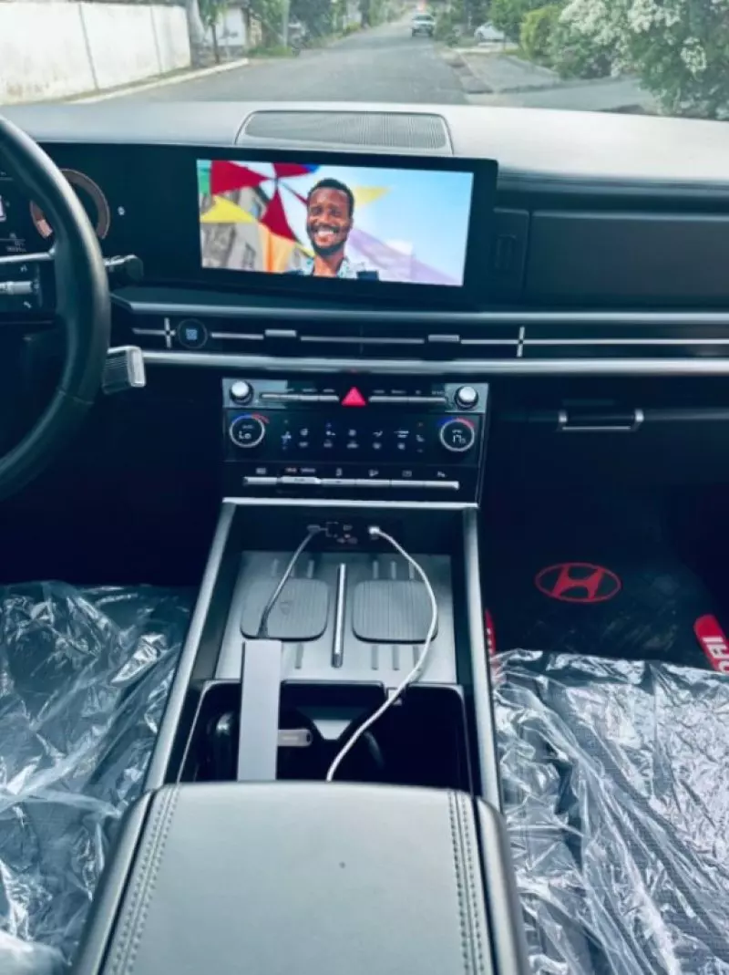 Hyundai Santa Fe   - 2024