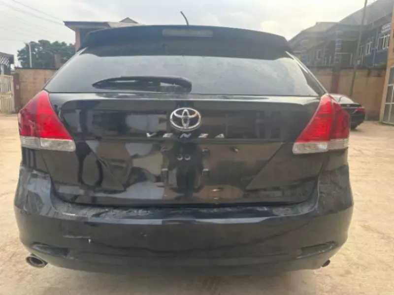 Toyota Venza   - 2013