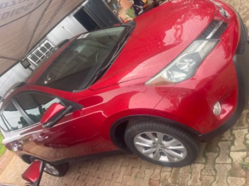Toyota RAV 4   - 2015