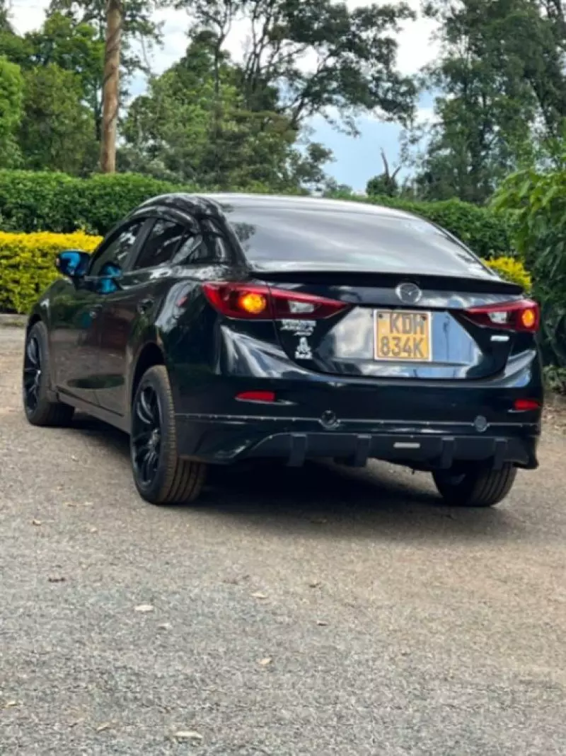 Mazda Axela    - 2014