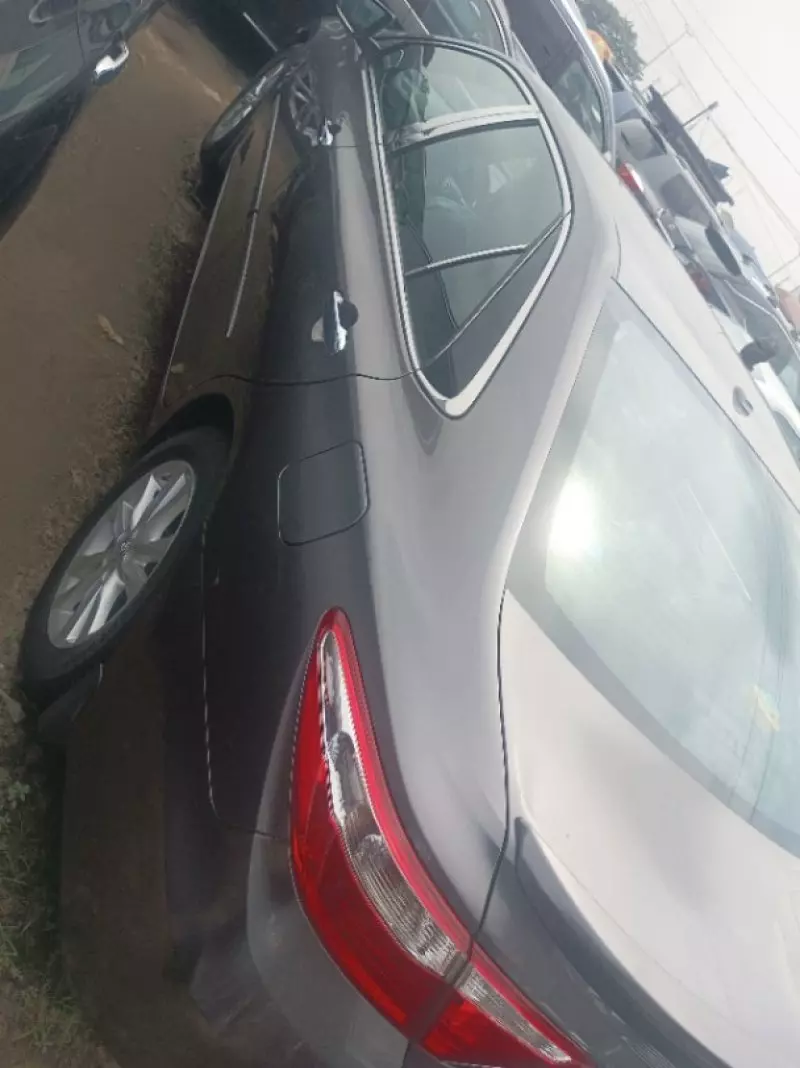 Toyota camry   - 2016