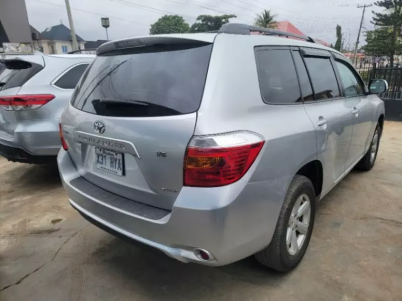 Toyota Highlander   - 2008