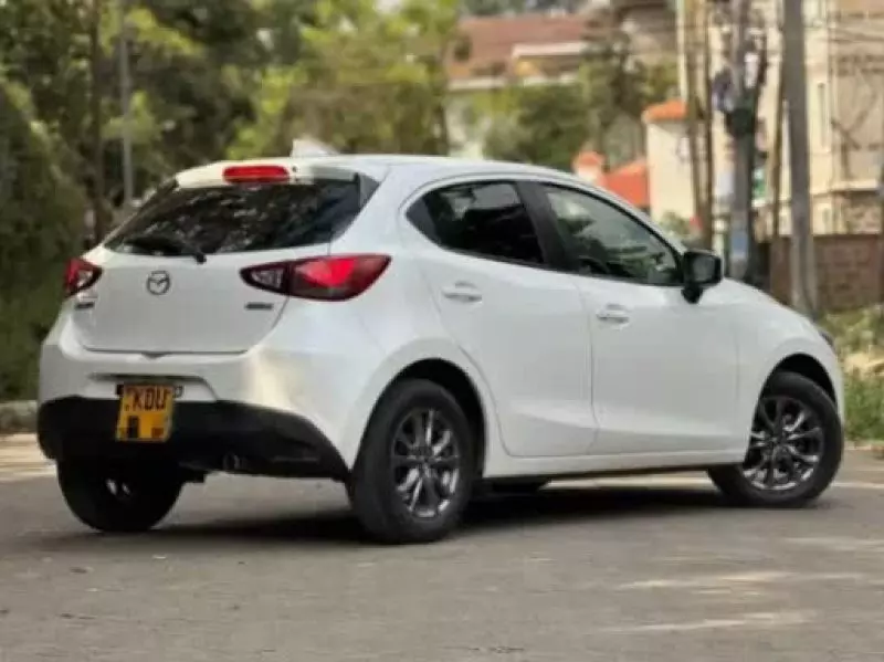 Mazda Demio   -