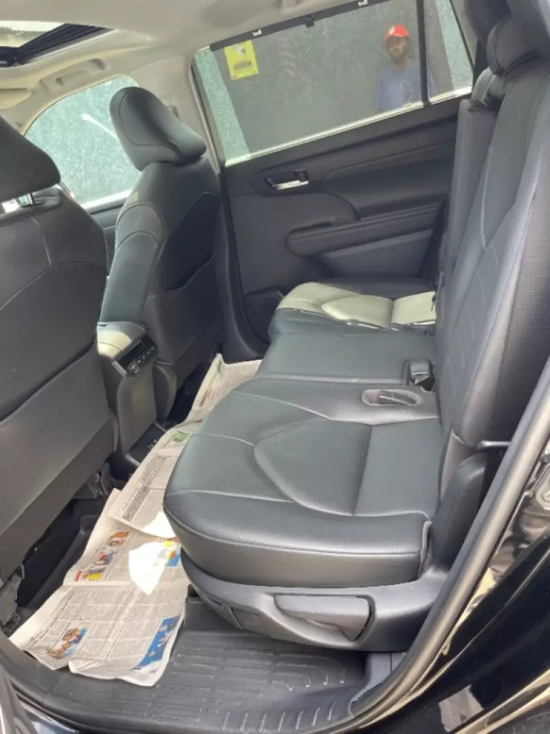 Toyota Highlander   - 2020