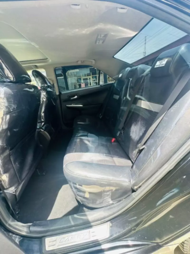 Toyota Camry   - 2012