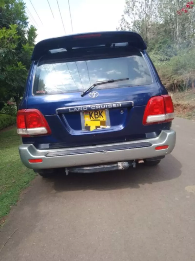 Toyota Land Cruiser   - 2003