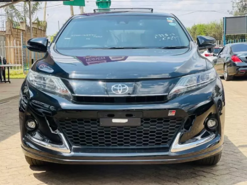 Toyota Harrier   - 2018