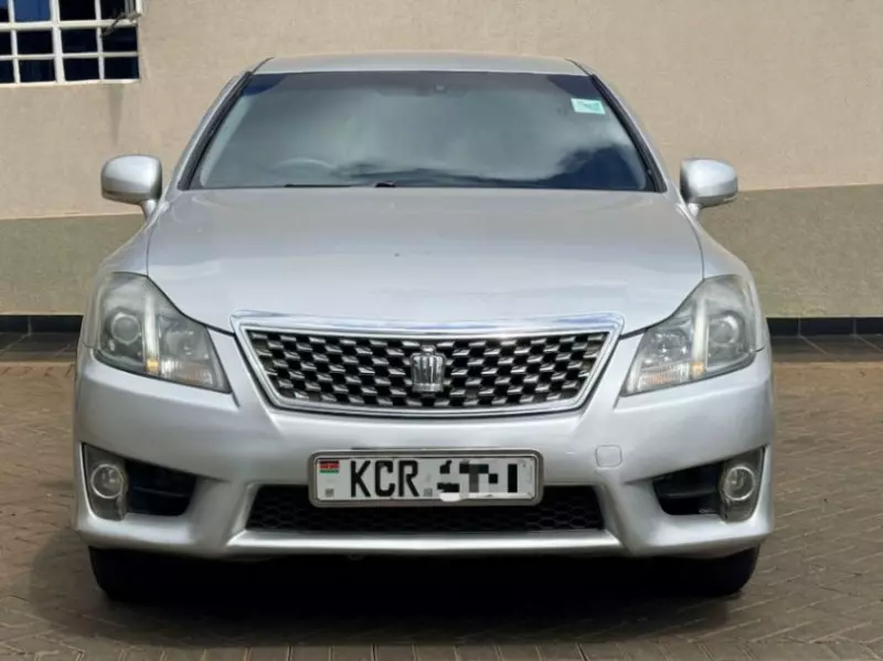 Toyota Crown Athlete    -