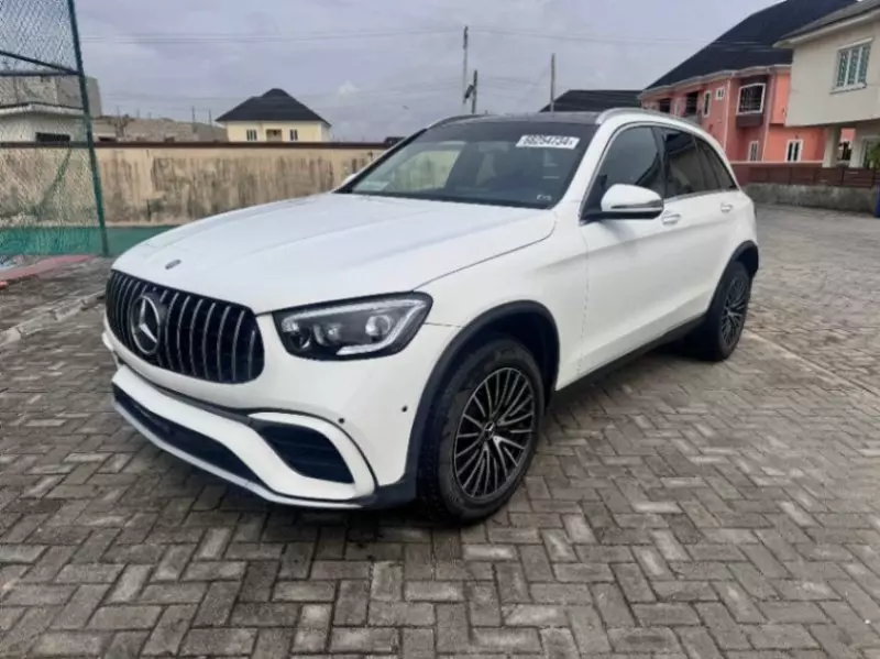 Mercedes-Benz GLC 300   - 2018