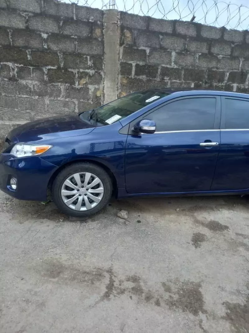 Toyota Corolla   - 2012