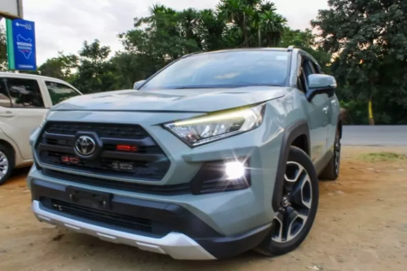 Toyota Rav 4 8AT 2.5l (Adventure Grade)   - 2019