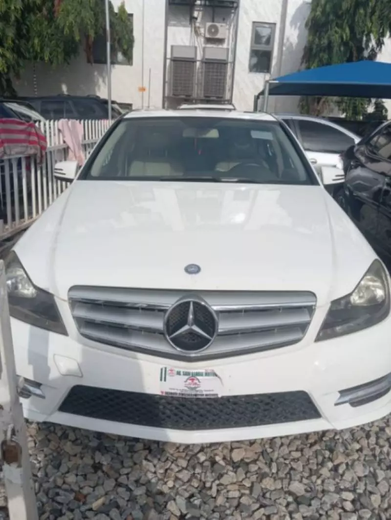 Mercedes-Benz 300   - 2013