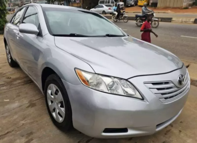 Toyota Camry   - 2007