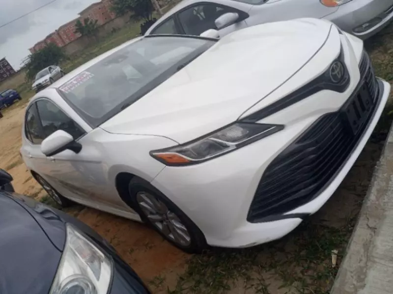 Toyota Camry   - 2019