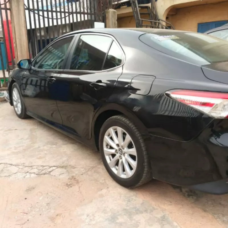 Toyota Camry - 2018