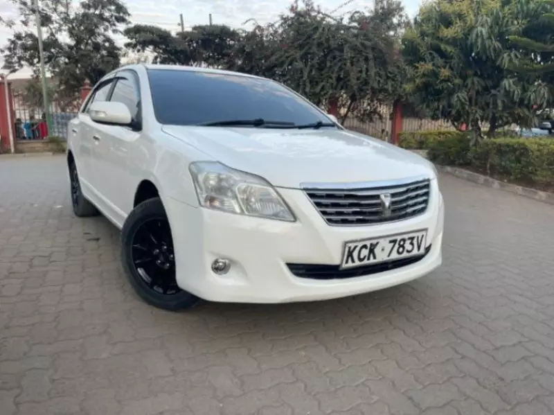 Toyota Premio    - 2010