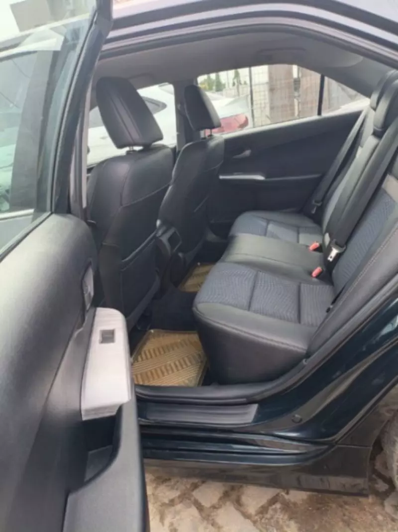 Toyota Camry   - 2013