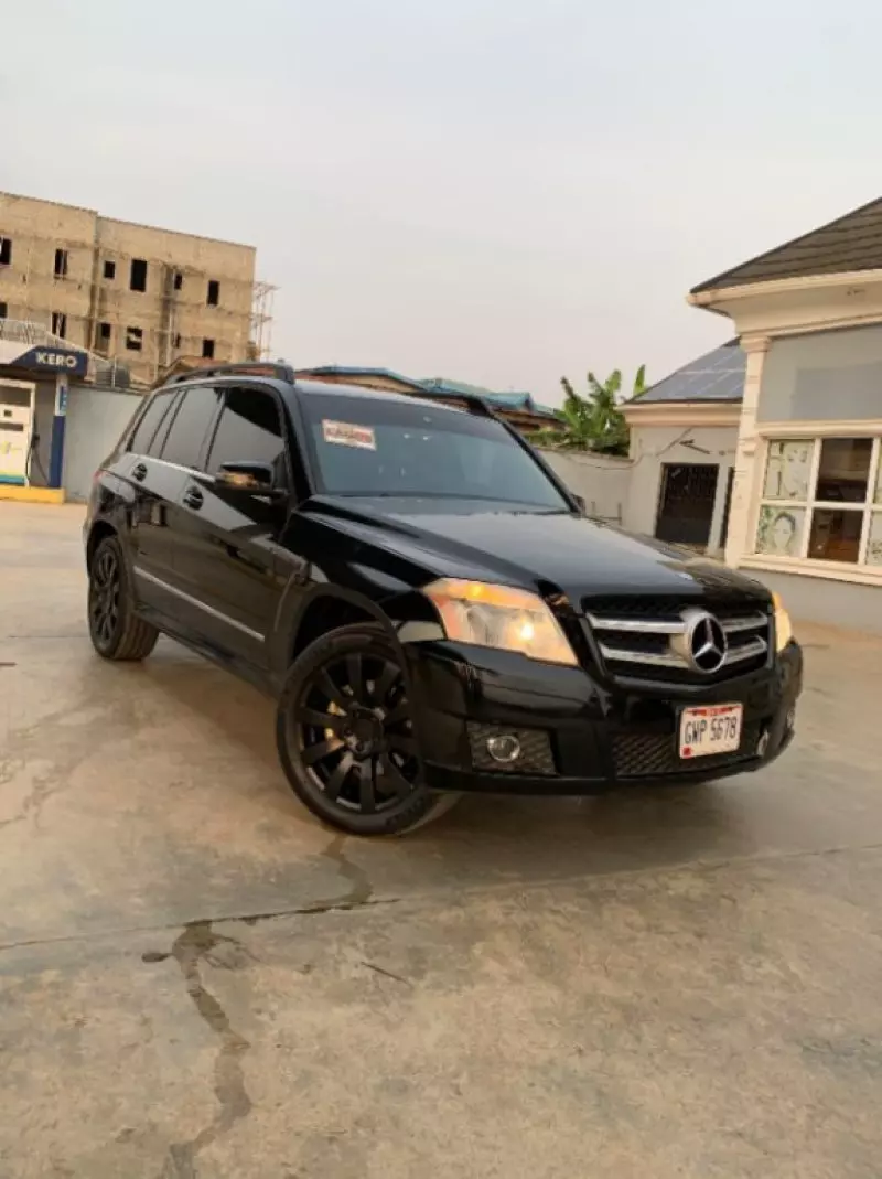 Mercedes-Benz GLK 350   - 2011