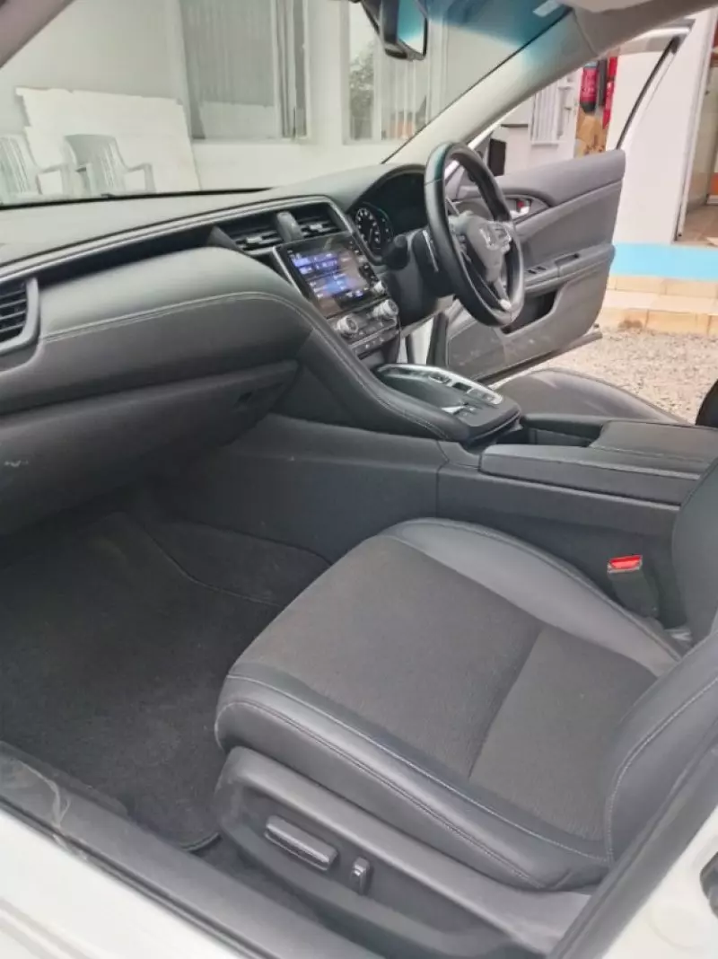 Honda Insight   - 2019