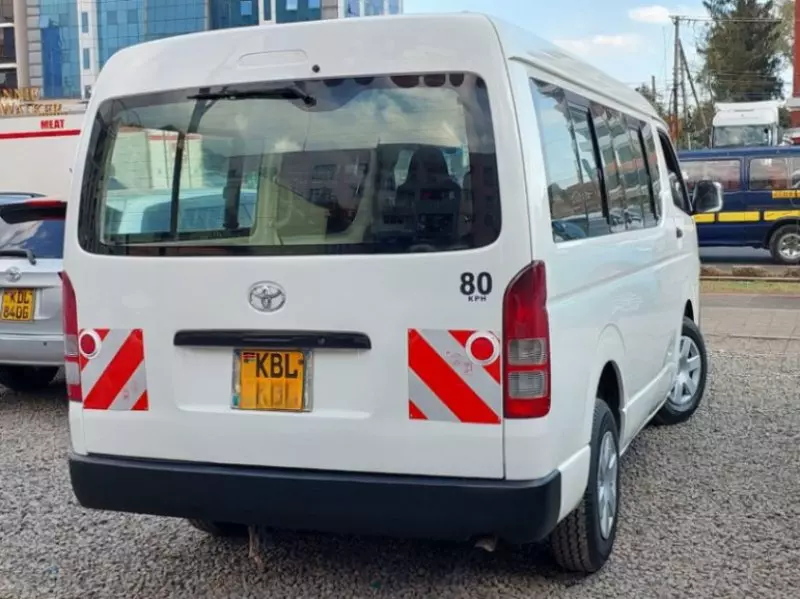 Toyota Hiace   - 2010