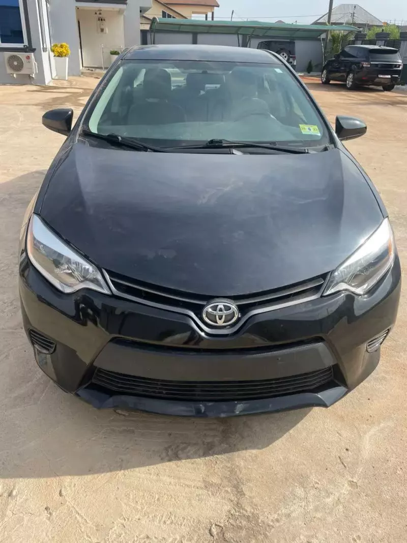 Toyota Corolla   - 2016
