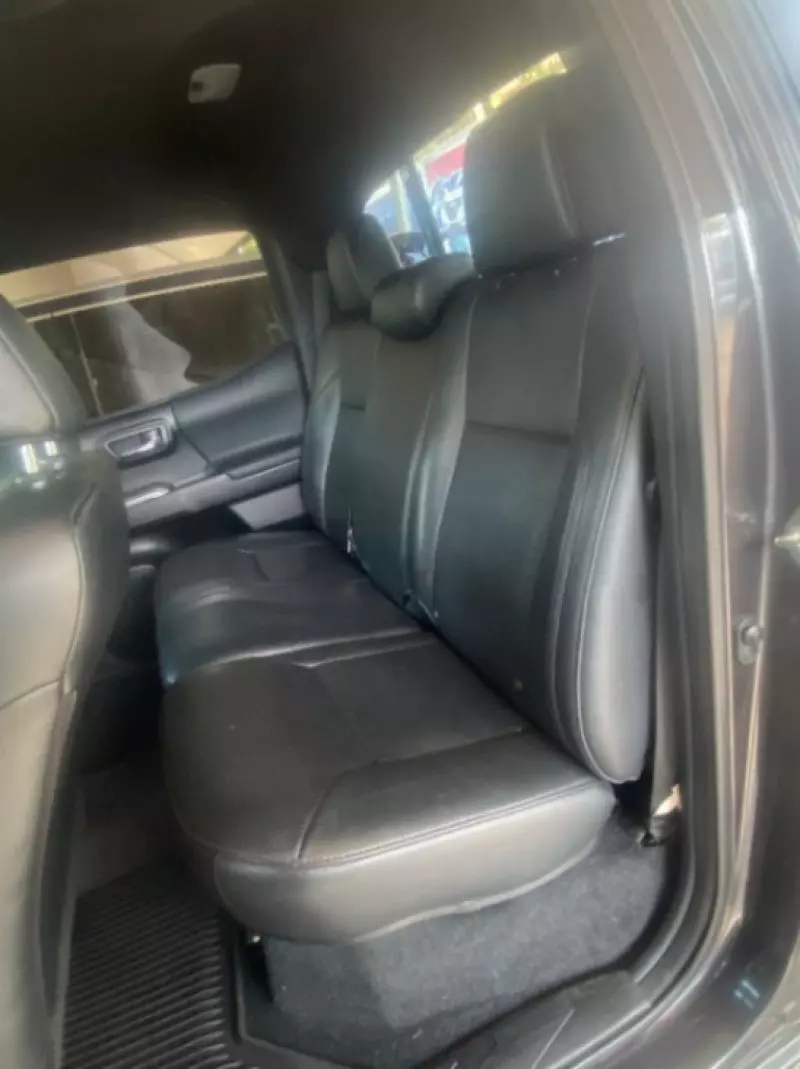 Toyota Tacoma   - 2018