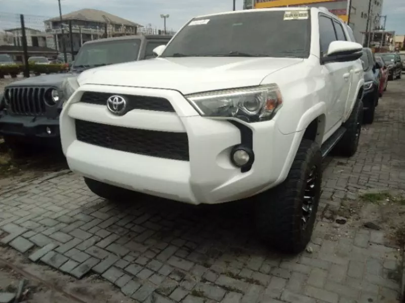 Toyota 4-Runner   - 2015