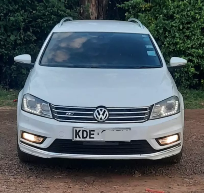 Volkswagen Passat   - 2014