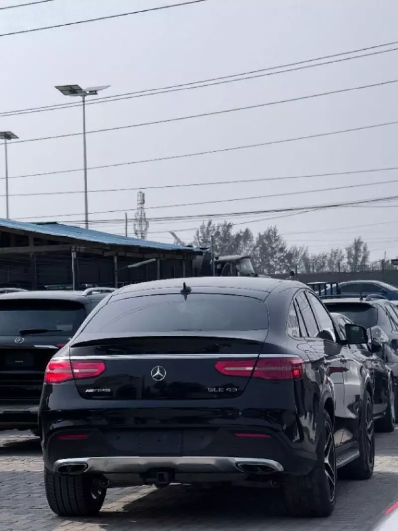 Mercedes-Benz GLE-Class   - 2017