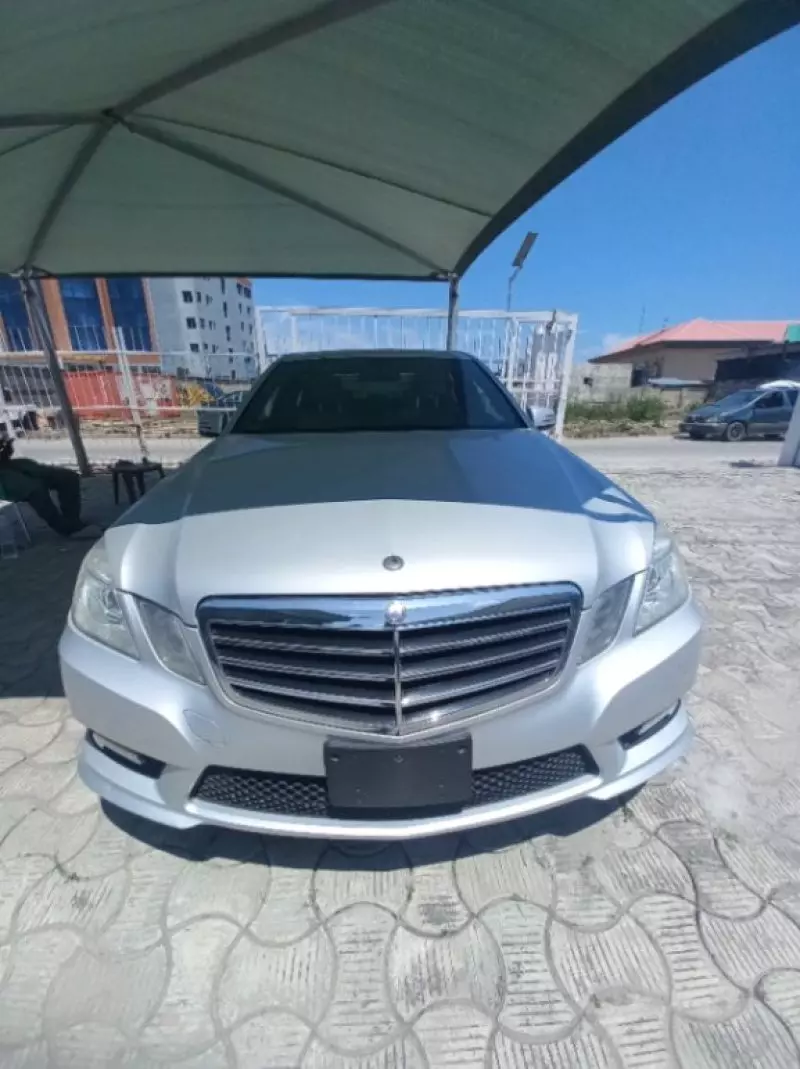 Mercedes-Benz E 350   - 2012