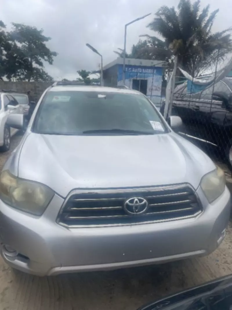 Toyota Highlander   - 2009