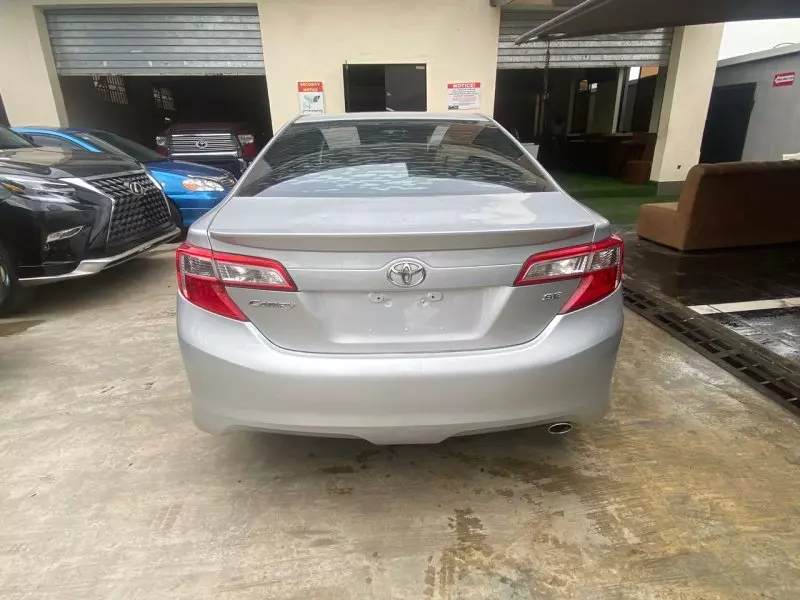 Toyota Camry   - 2014