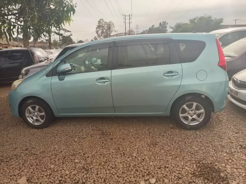 Toyota Passo Sette   - 2009