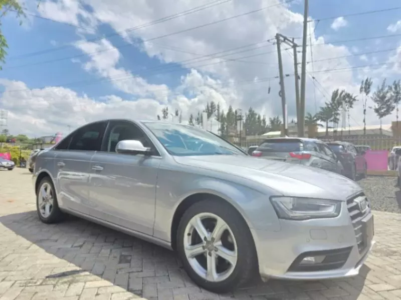 Audi A4   - 2017