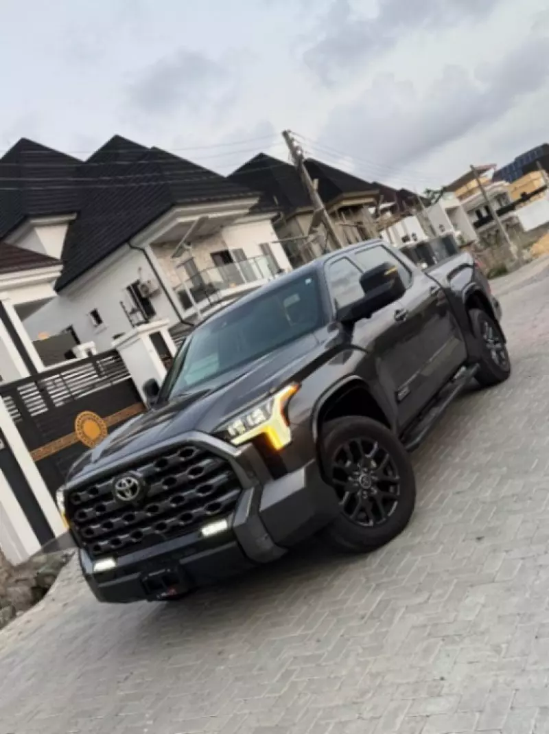 Toyota Tundra   - 2023