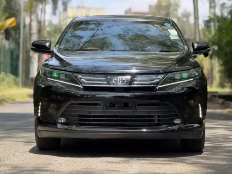 Toyota Harrier   - 2018