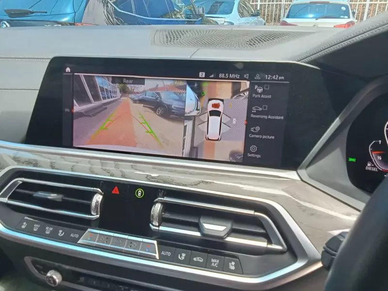 BMW X7   - 2019